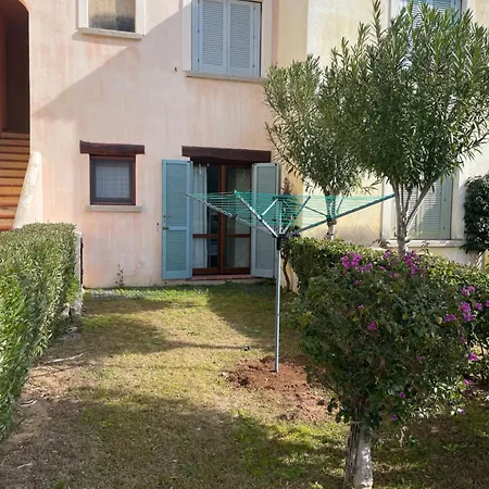 Dolcevita, Cozy With Patio And Garden Apartment